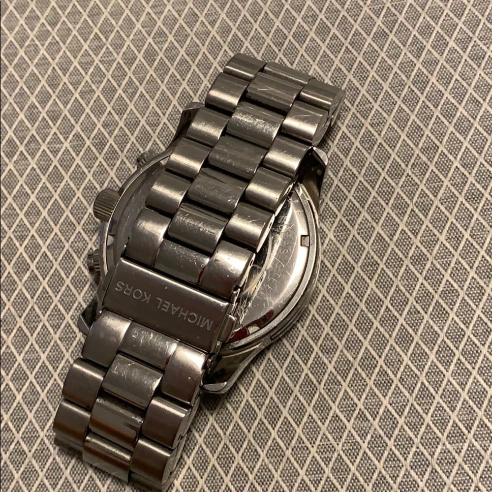 Silver watch - Picture 2 of 3